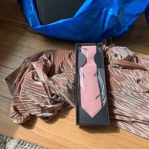 Pink/reddish feather ties